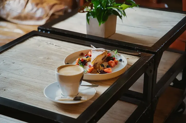 Aperitif Bar, lobby bar Le Scandale v centru Zakopaného