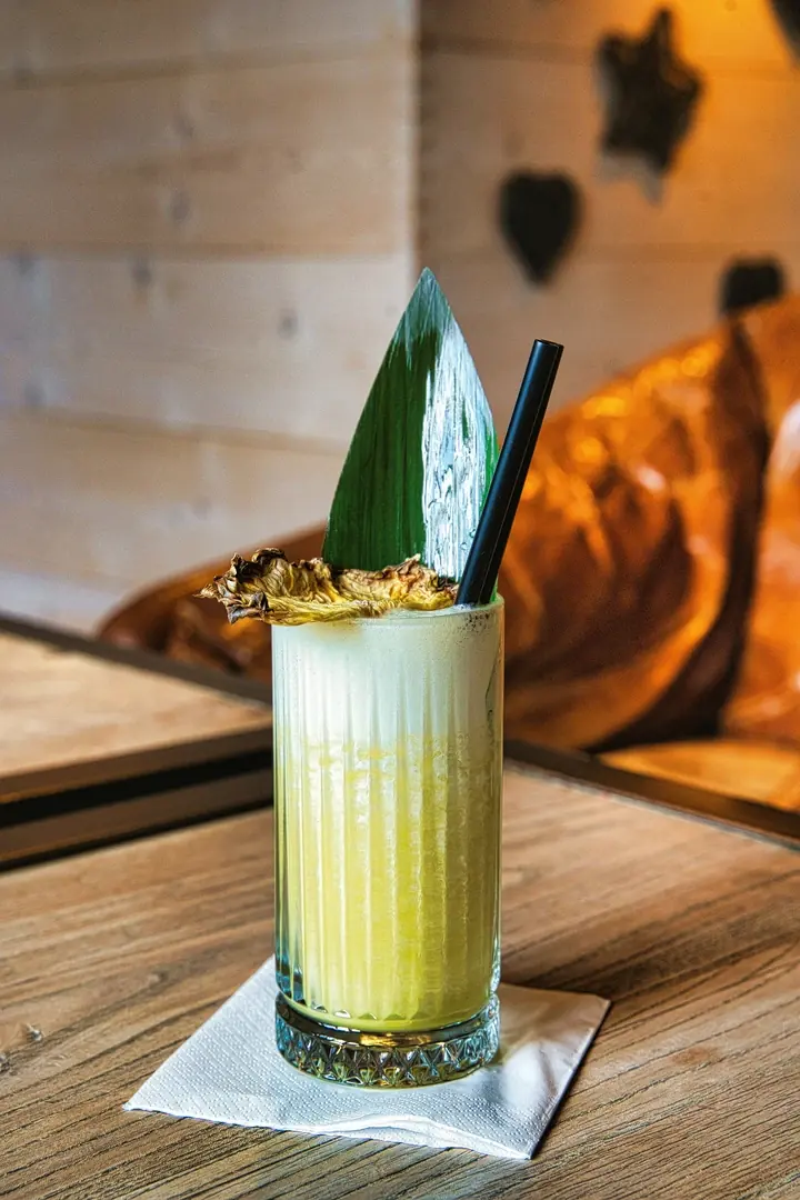 Aperitif Bar, lobby bar Le Scandale v centru Zakopaného
