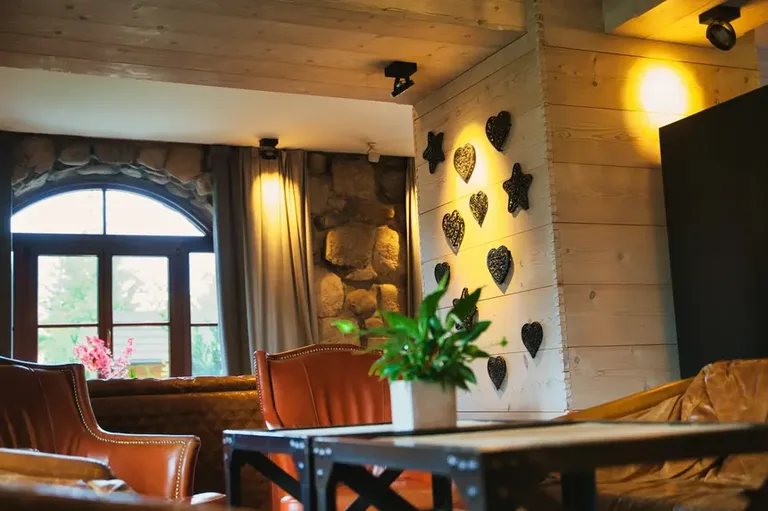 Aperitif Bar, lobby bar Le Scandale v centru Zakopaného