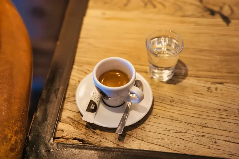 Aperitif Bar, lobby bar Le Scandale v centru Zakopaného