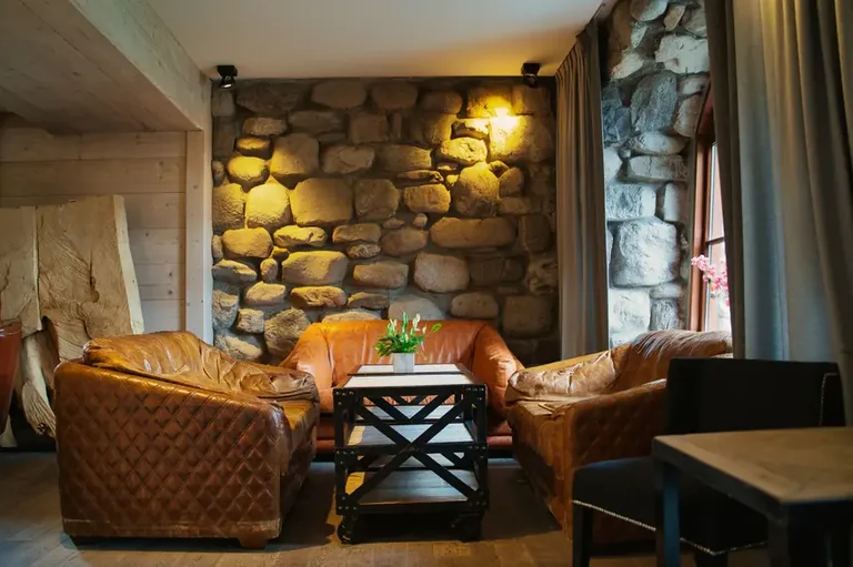 Aperitif Bar, lobby bar Le Scandale v centru Zakopaného