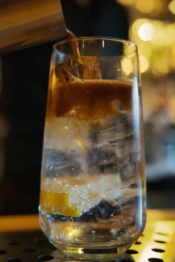 Aperitif Bar, lobby bar Le Scandale v centru Zakopaného