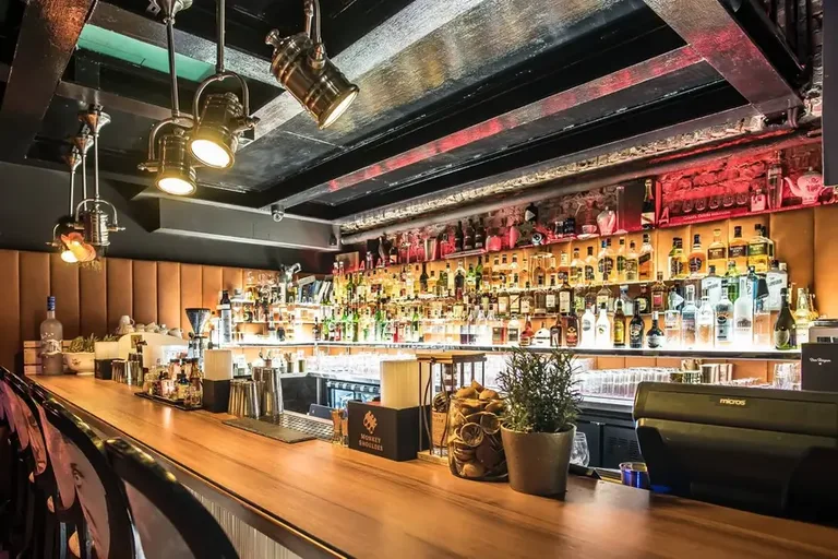 Cocktail Room, cocktail bar Le Scandale v Zakopaném